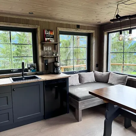 Fjellgla Tretopphytte Holiday home Holo